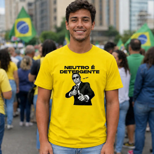 Camiseta Neutro É Detergente - Coleção AcordaBrasil!™