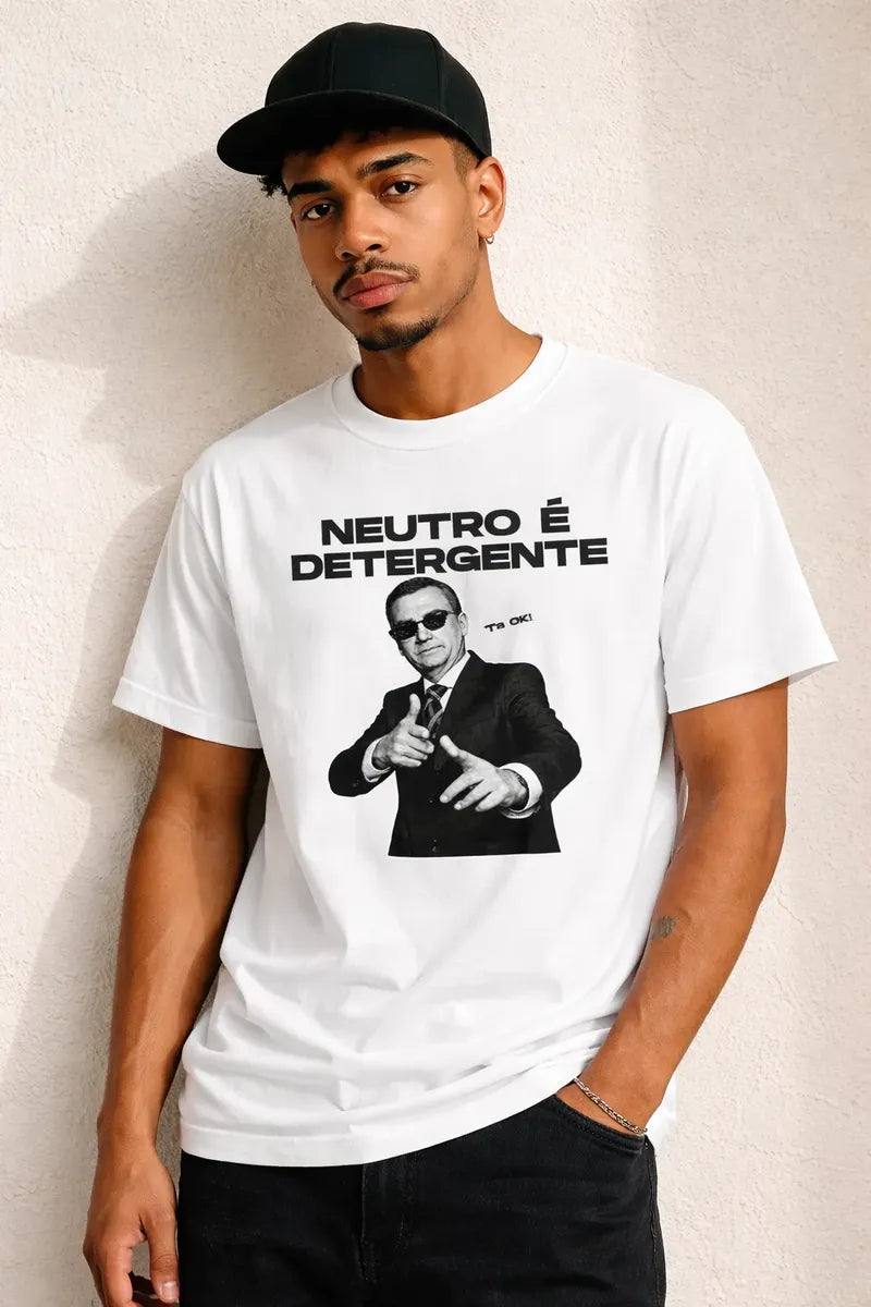 Camiseta Neutro É Detergente - Coleção AcordaBrasil!™